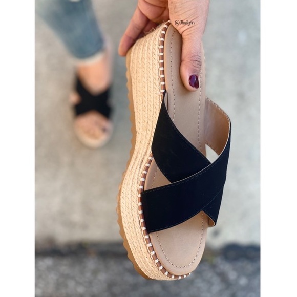 Black cross straps espadrille platform sandal - Picture 1 of 6